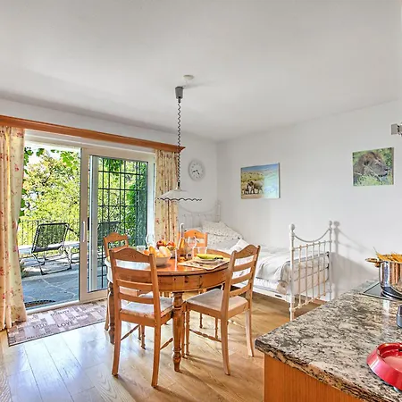 Locarno Area: Quiet Lake View Escape 1 - Happy Rentals * Brione sopra Minusio