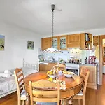 Locarno Area: Quiet Lake View Escape 1 - Happy Rentals Apartamento *