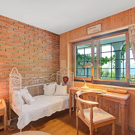 Locarno Area: Quiet Lake View Escape 1 - Happy Rentals * Brione sopra Minusio