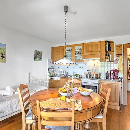 Locarno Area: Quiet Lake View Escape 1 - Happy Rentals Appartement *